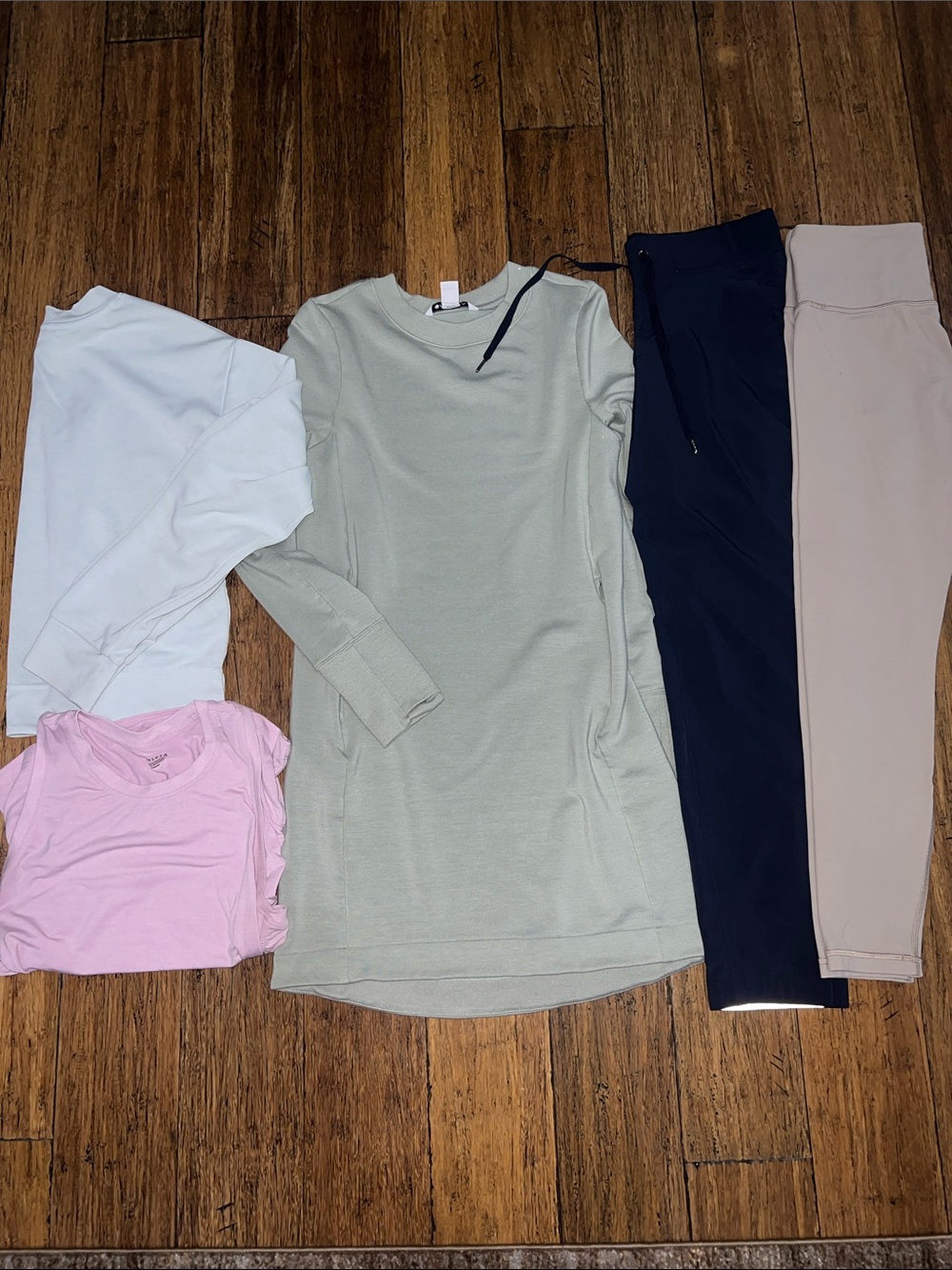 Women’s GUC Athleta Lot
